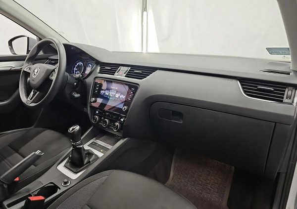 Skoda Octavia cena 63500 przebieg: 102129, rok produkcji 2019 z Milanówek małe 352